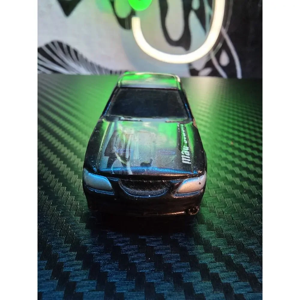 Racing Champions Winterlane 1:64 1997 Ford Mustang Matchbox Twenty 2001